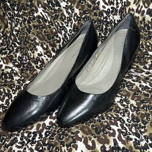 NWOT AEROSOLES LEATHER SHOES BLACK SZ 9W